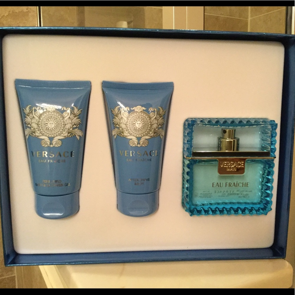 Versace Cologne Gift Set ❌sold❌ - Picture 1 of 3
